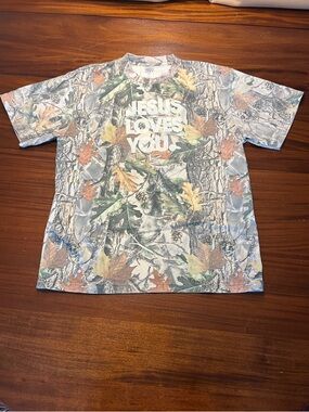 “Jesus Loves You” Camouflage Short Sleeve Tee -Shirt 100% Cotton Large